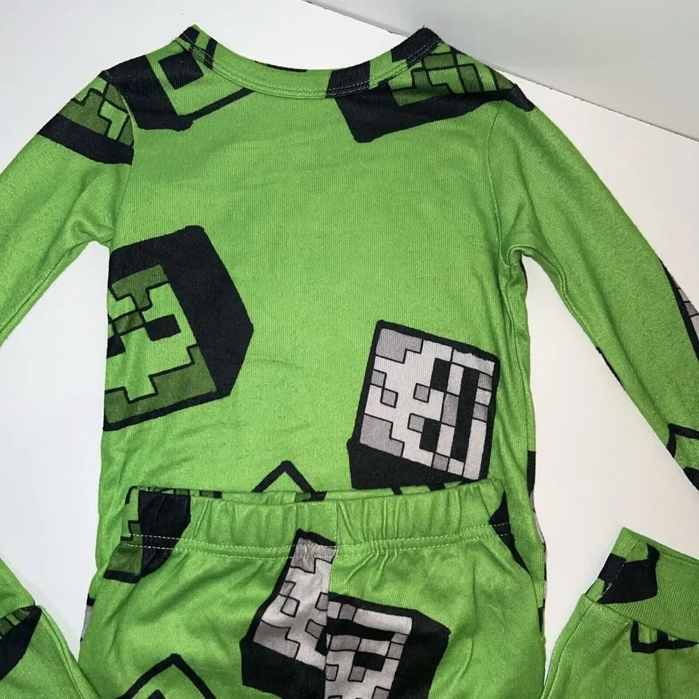 Minecraft Boys SIZE 4 Long‎ Sleeve All Over Print 2-Piece Pajama Sleep Set NWT